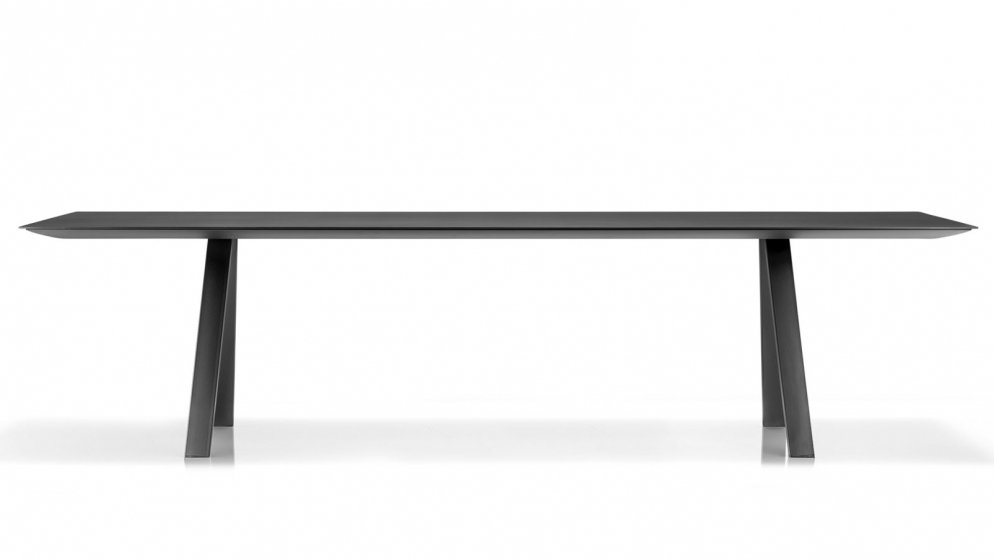 Table 4 pieds Arki Pedrali acier laqué compact bois multiplis 