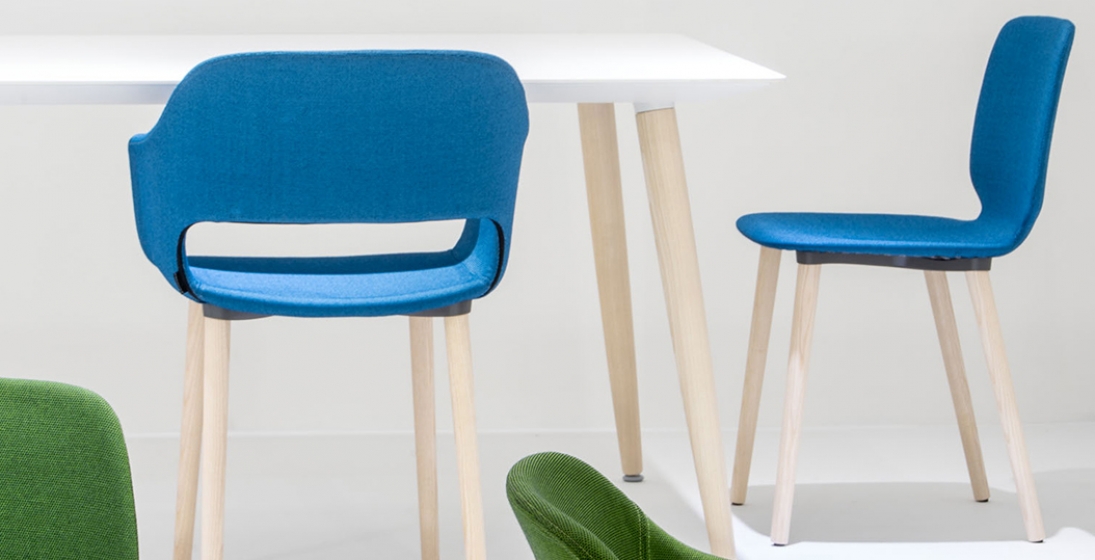 Table design bois 4 pieds Babila Pedrali frene Plateau Fenix bois multiplis plateau design marbre 