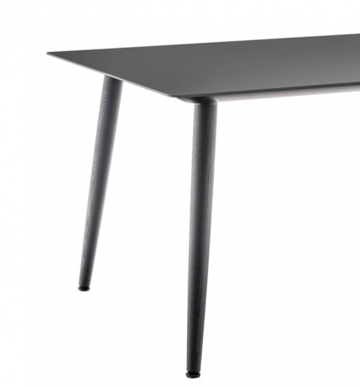 Table design bois 4 pieds Babila Pedrali frene Plateau Fenix bois multiplis plateau design marbre 