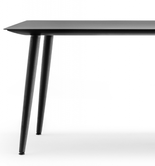 Table design bois 4 pieds Babila Pedrali frene Plateau Fenix bois multiplis plateau design marbre 