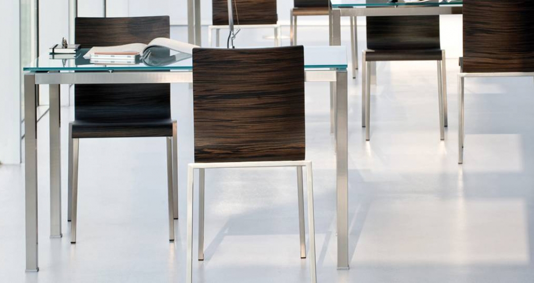 Table 4 pieds Kuadro verre pedrali acier satiné acier