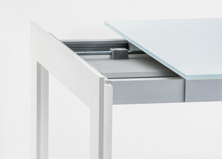 Table 4 pieds Matrix Claudio Dondoli Marco Pocci Pedrali