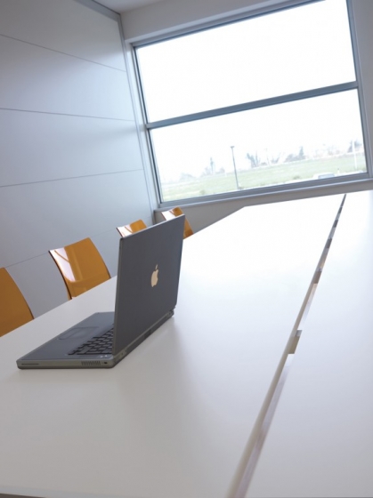 Table 4 pieds Matrix desk Claudio Dondoli Marco Pocci Pedrali 