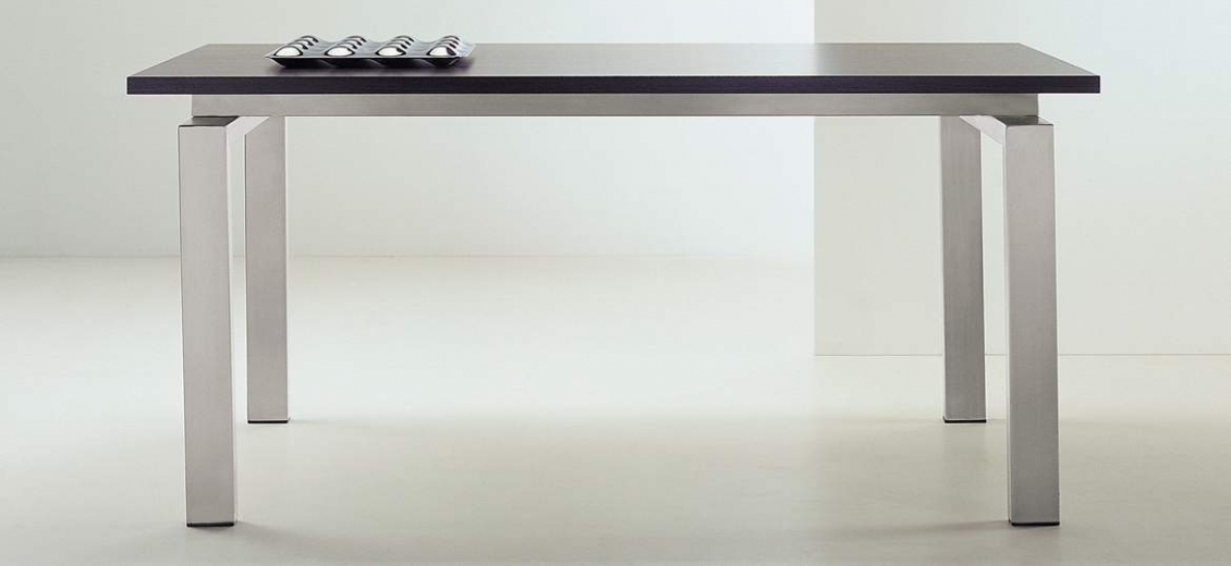 Table 4 pieds Space Pedrali inox 