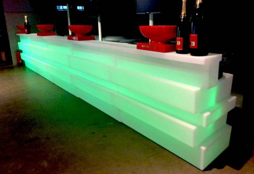 Comptoir de bar Tetris Pedrali éclairage LED lumineux design module 