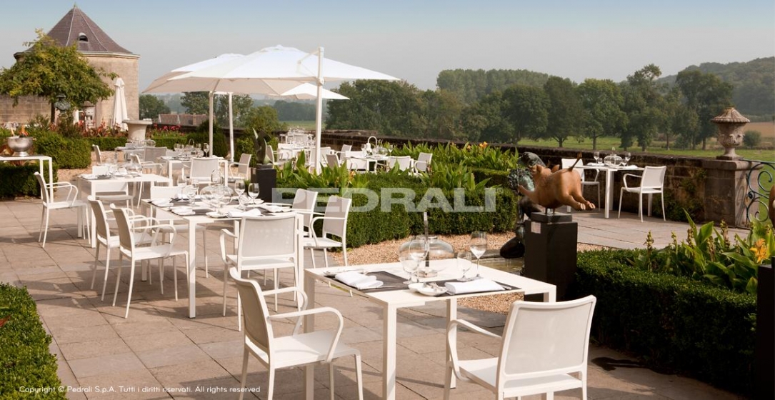 vente pedrali mya 705 fauteuil stéph plaza mobilier noir rouge promo métal outdoor terrasse extérieur 