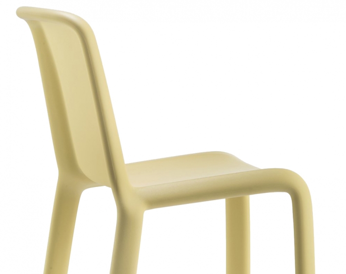 Chaise Enfants Snow Odo Fioravanti Pedrali resine empilable colorée chaise blanc jaune bleu rose jaune 