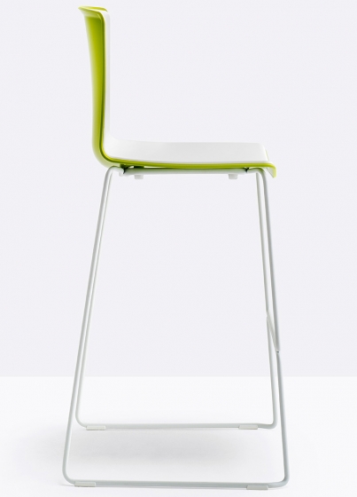 Chaise haute empilable Tweet Marc Sadler Pedrali acier tube coque resine plastique 