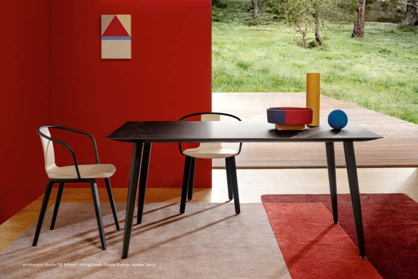 Table design bois 4 pieds Babila Pedrali frene Plateau Fenix bois multiplis plateau design marbre 