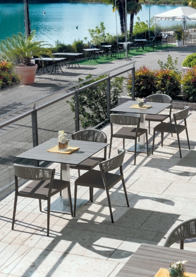 Pied de table colonne Lugano carré Bases en aluminium peint design épuré simple et pratique pour terrasse restaurant gris ou no