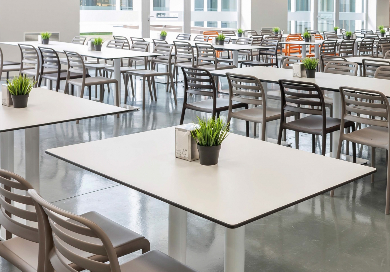 Plateau table Compact stratifie personnalisable blanc noir restaurant Plateau de table